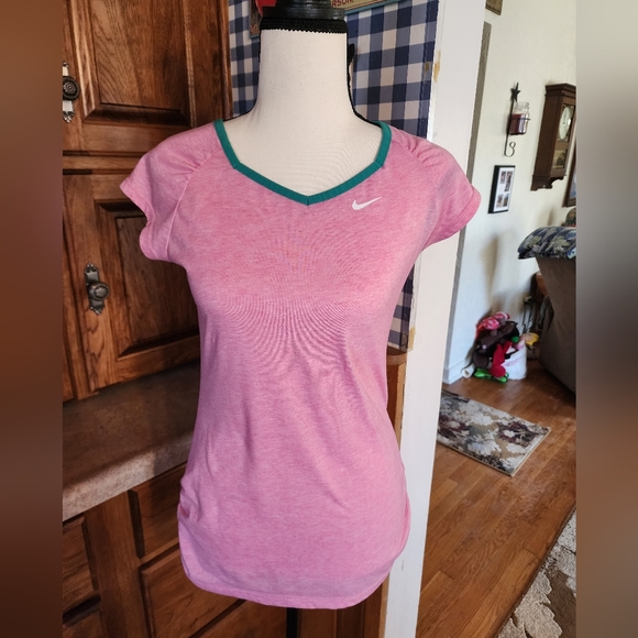 Nike Athletic Dri Fit Pink Short Sleeve Top Size L - Picture 5 of 9